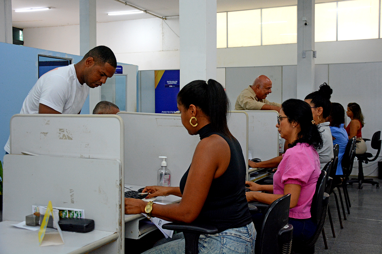 Casa do Trabalhador inicia o mês de outubro com 94 novas oportunidades ...